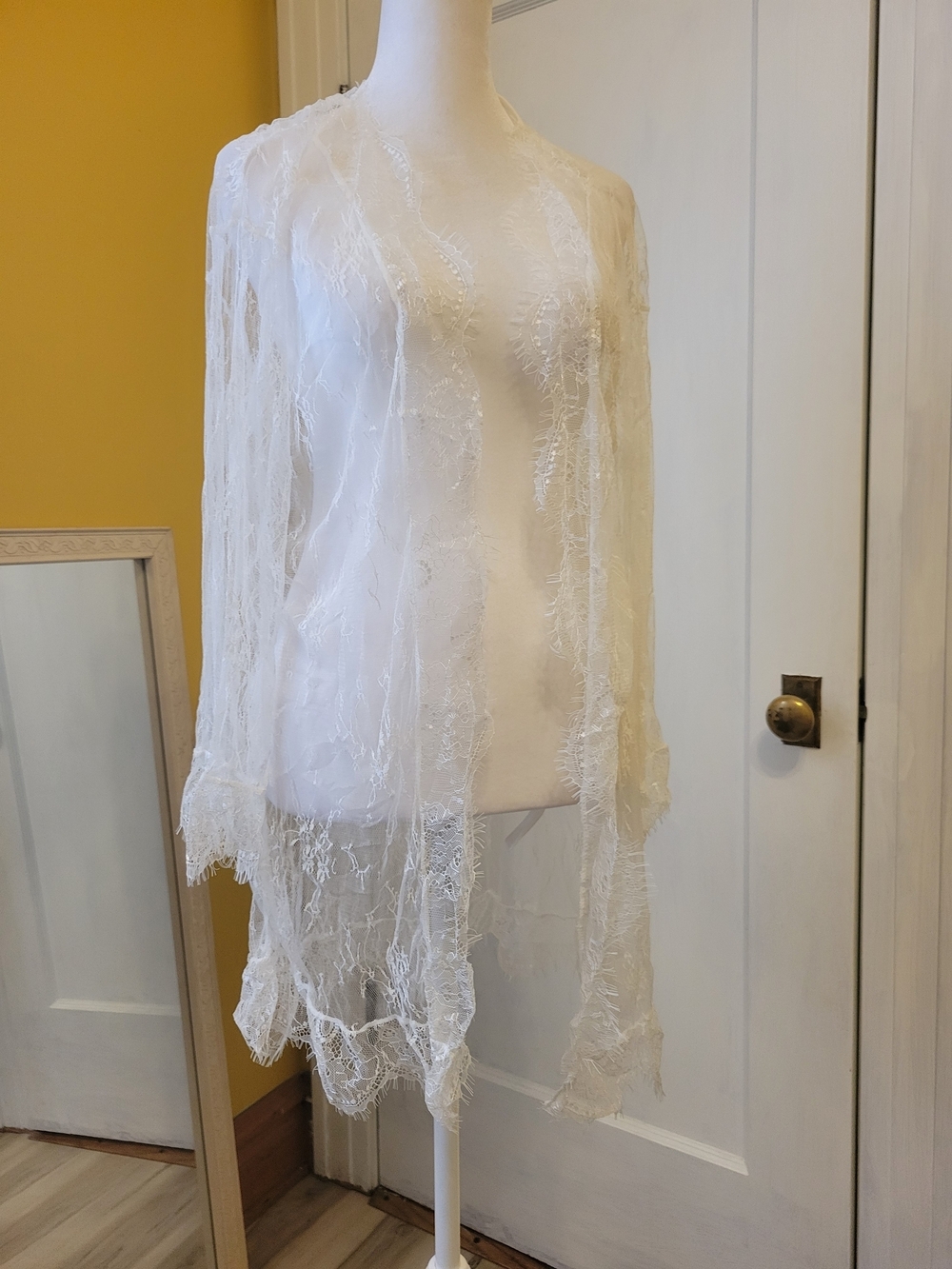Sheer Lace Kimono Cover-Up And Lingerie Set in Ivory